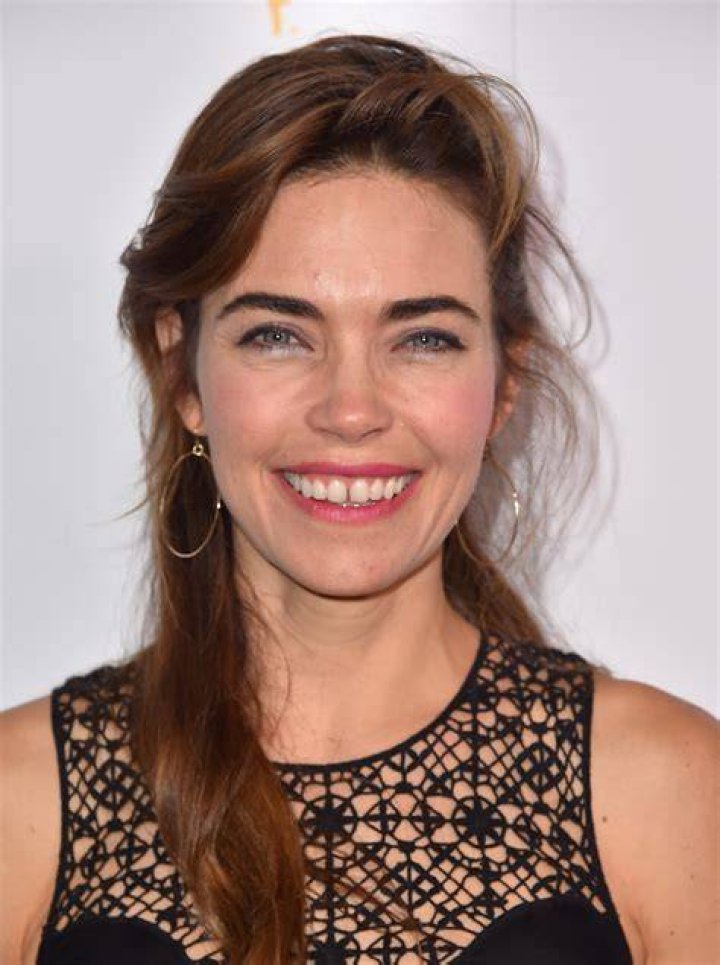 Amelia Heinle