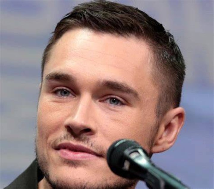 Sam Underwood Net Worth